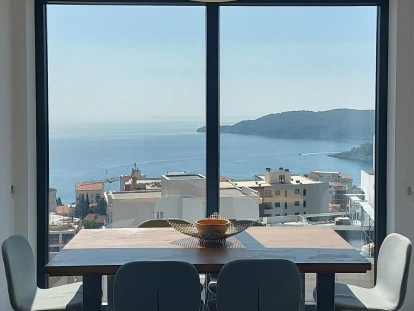 Modern Top Floor Sea View 3Br With Pools, Spa & Fitness Becici  Room photo
